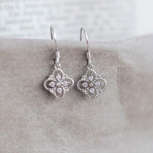 YC3264E S925 Silver Fashion Delicacy Lucky Flower Hollow out Earrings GIRLS Gift Party Banquet WOMENS Jewelry Earrings