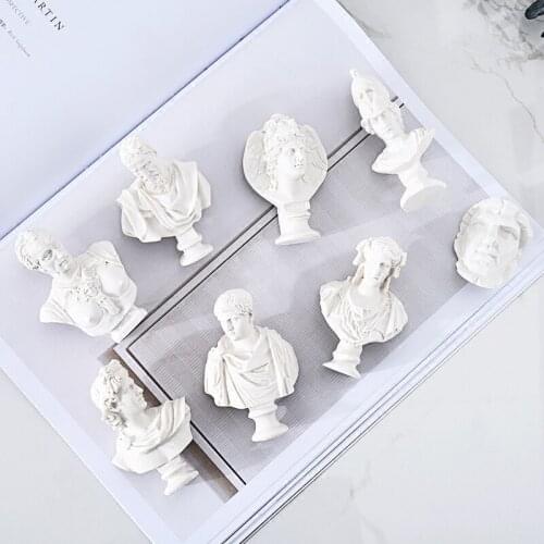 Classical Character Carve Decoration Car Ornaments Auto Interior Accessories Decoration Birthday Gift Home Decor