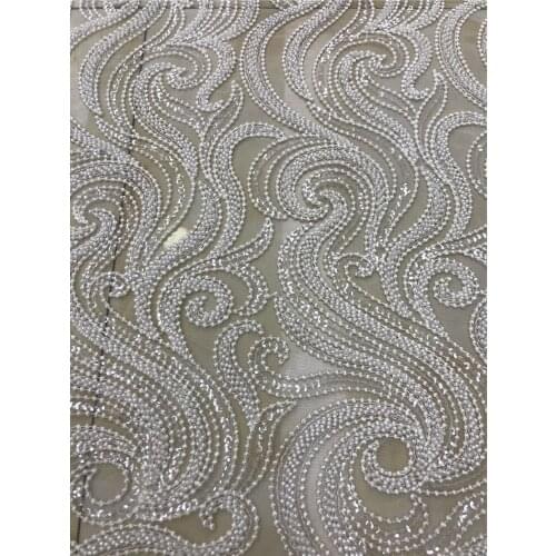 High-end white wedding dress with beautiful pattern bead embroidery, French tulle embroidery, suitable for wedding dress