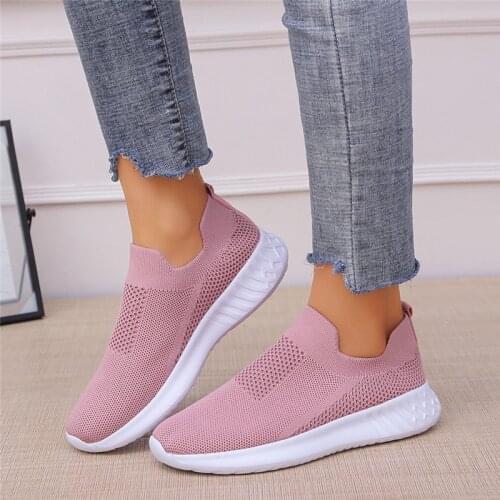 Lightweight And Breathable Flying Woven Flat Soft Sole Casual Womens Shoes 2021 Spring And Autumn New Style