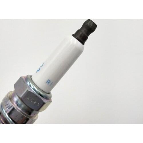 4pcs/lot Spark Plug PLKR7A A0041594903 For Benz C250 C230K CL550 SL550 SLK250 E550 GL450 ML550 A 004 159 49 03