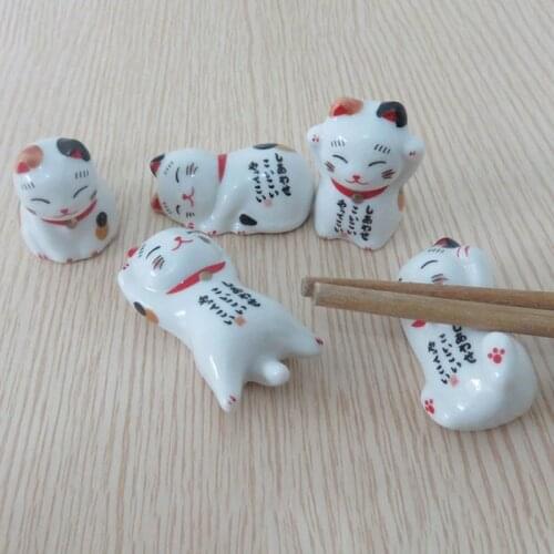5Types Japanese Style Ceramic Chopsticks Holder Creative White Lucky Cat Chopstick Stand Kitchen Craft Tableware Lovely Ornament