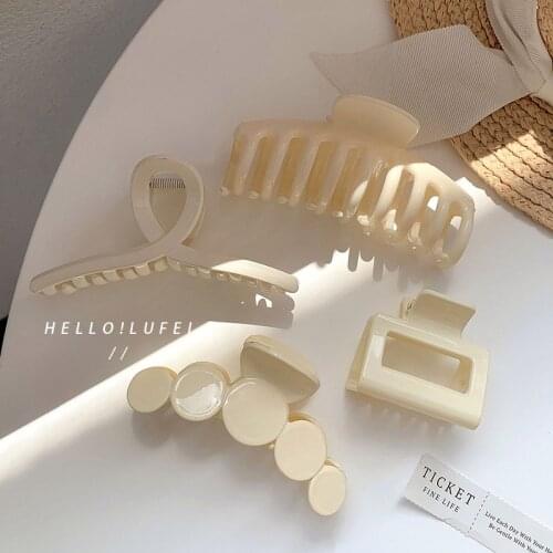 Korean girl milk white catch clip elegant and pure desire back head size bath plate hair clip keel catch headdress