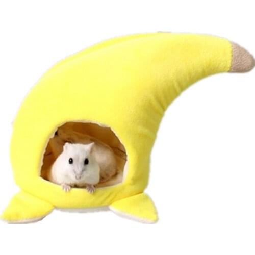 New Design Warm Banana Shape Scratch Resistance Small Animal Guinea Pig Hamster Cage Bed Squirrel House Hedgehog Bird Nest Toy