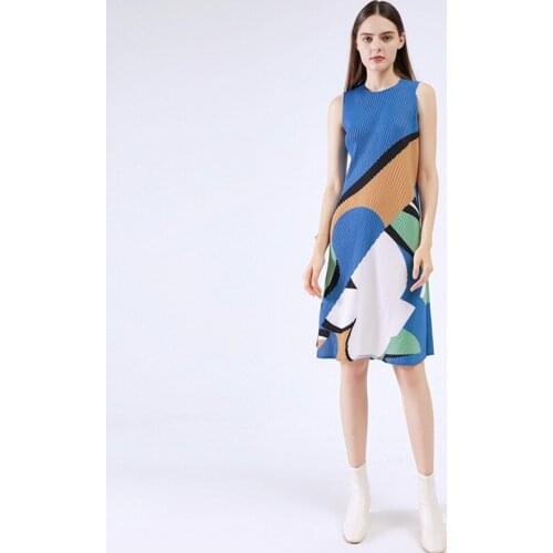 Issey miyake pleated woman dress summer 2021 plus size folded new temperament slim elegant high-end skinny sleeveless base skirt