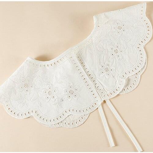 40GC Korean Style Decorative Fake Collar Shawl Wrap Hollow Out Embroidery Sunflower Leaves Lace Necklace Vintage Short Poncho