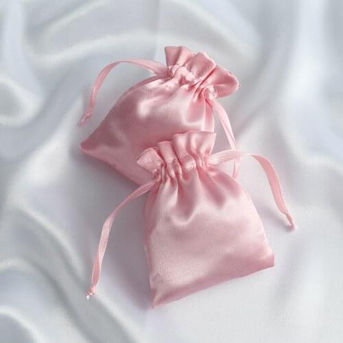 50 Silk Stain Drawstring Bag with Ribbon for Jewelry Hair Travel Diamond Bead Ring Makeup Gift Packaging Pouch Custom Logo Gift