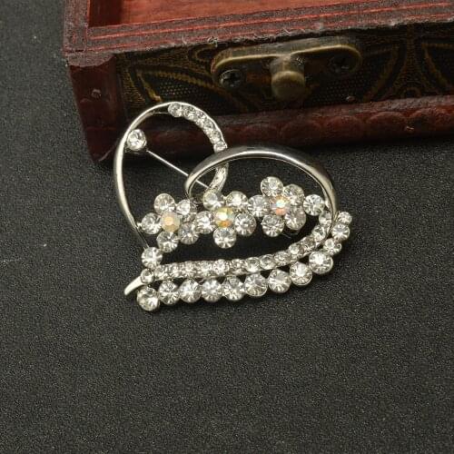 MZC Poppy Heart Brooches For Women Lapel Pin Crystal Harajuku white Brooches Love Suit Broche Bijoux Femme Brosh Boutonniere