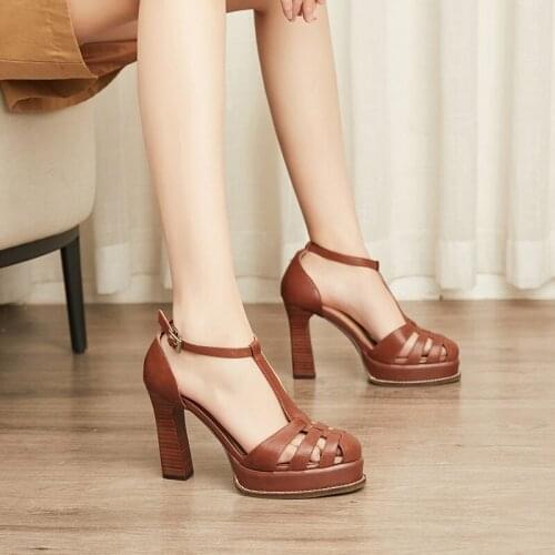 High-heeled leather womens sandals waterproof platform thick heels 2020 summer Roman fairy fairy Baotou womens shoes Z744