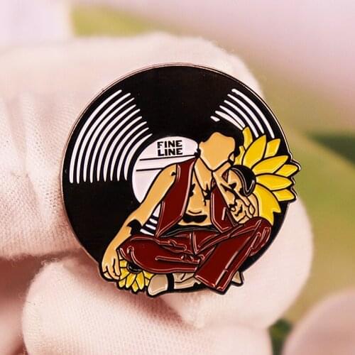 Fine Line Music Album Sunflower Brooch Pins Enamel Metal Badges Lapel Pin Brooches Jackets Jeans Fashion Jewelry Accessories