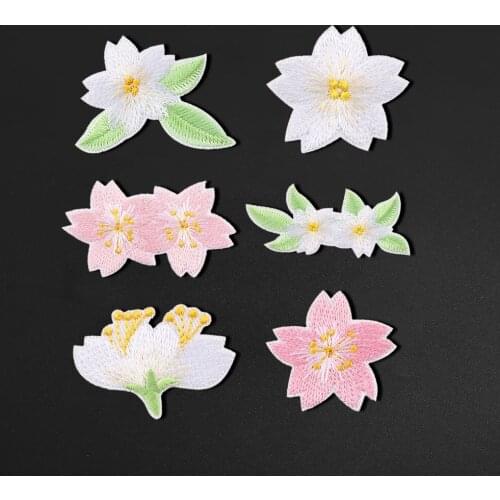 Decorative floral cloth stickers on womens skirts, ironing DIY small embroidery badges, welcome fashion patches patching holes
