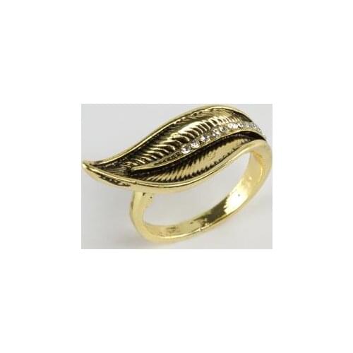 Leaf Figured Cubic Zirconia Ring