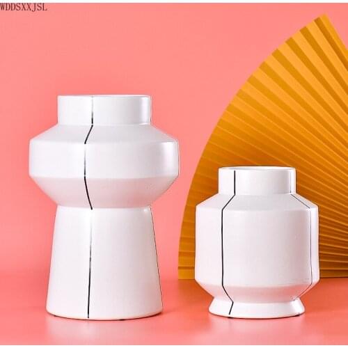 WDDSXXJSL Modern simplicity white ceramic handicraft vase decoration home living room flower arrangement vase decoration