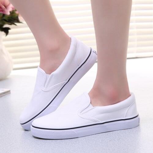2021 White Couple Canvas Shoes Lazy Shoes Student Cloth Shoes Womens Flats White Sneakers Women556g