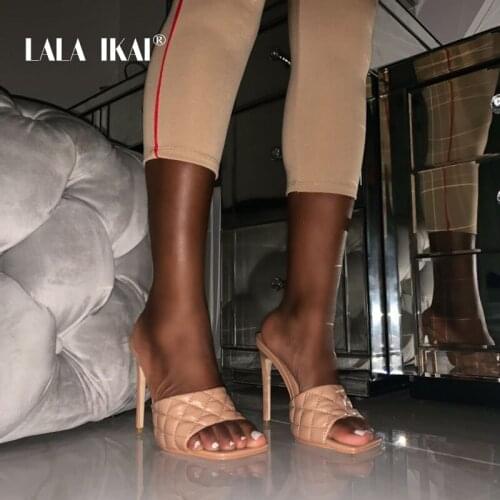 LALA IKAI 2020 Women Casual Slippers Cool High Thin Heels Square Head PU Leather Summer Large Size Plaid Ladies Shoes XWC6976-4
