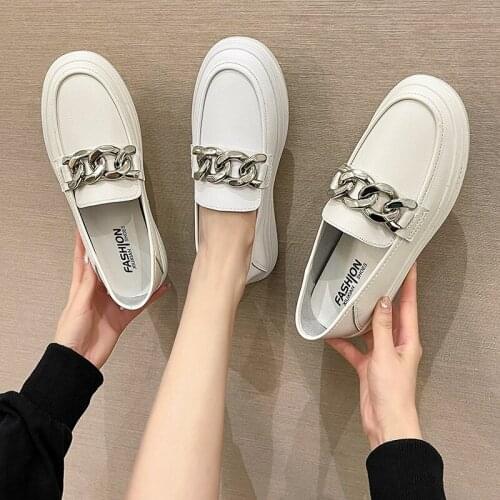 2021 new one-pedal loafers comfortable single shoes metal decorative womens shoes womens platform heels Soft-soled white shoes