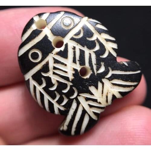 Wholesale Small vintage bone carving surplus ornaments every year collar armbanden pendants porte clef personnalisé19pcs/lot