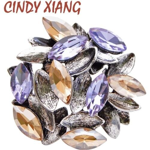 CINDY XIANG Crystal Flower Brooch Vintage Fashion Design Brooches For Women Winter Coat Accesories New 2019 High Quality
