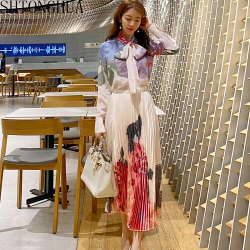 2020 Summer Women Fashion 2 Piece Set Elegant Long Sleeve Floral Print Bow Blouse Pleated Midi Skirt Women Suits