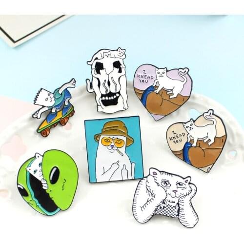 Cartoon Cat Alien Creative Funny Animal Cat Heart Brooches Lapel Enamel Pins Butt Cat Metal Badge Jewelry Gift For Friends