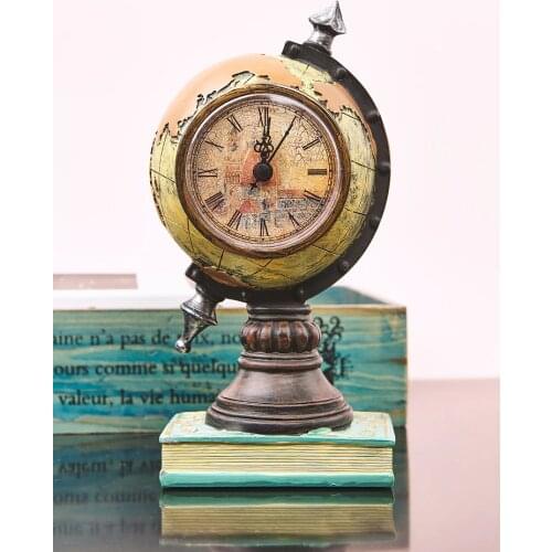 Retro Bedroom Simple Fashion Clock Wood Living Room Small Old Desktop Clock Antique Office Retro Decor Klok Table Watch BY50DC