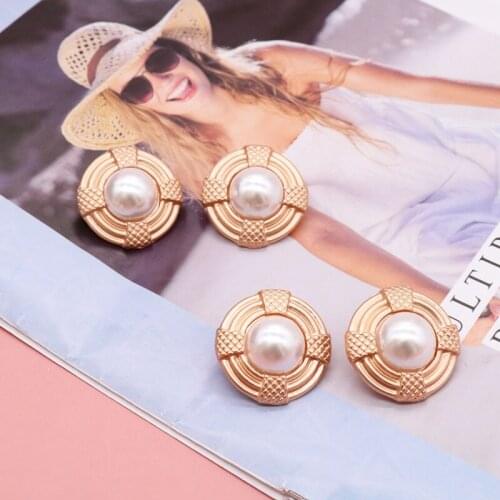 Alloy Earrings Elegant Personality Pearl Creative Temperament