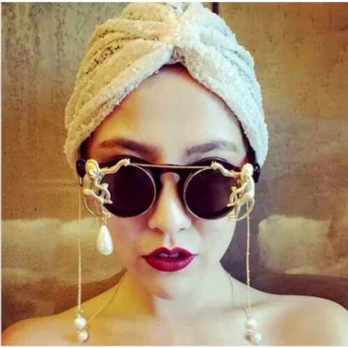 Lady Metal Gold Monkey Baroque Sunglasses Women Brand Metal Leopard Frame Beach Metal 2020 Chain Pearl Sun Glasses Oculos De Sol