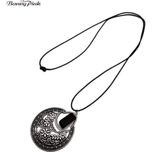 Banny Pink Tibetan Tribal Flower Basket Pendant Necklace For Women Ethnic Carved Round Wood Dangle Necklace Adjustable Necklace