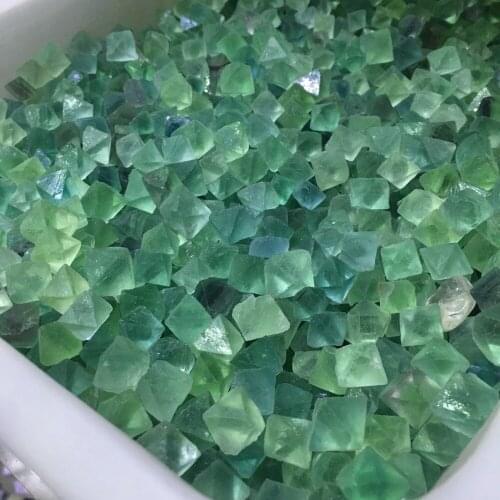 100g Beautiful Green Fluorite Octahedron natural Crystal gravel quartz Tumbled stone healing