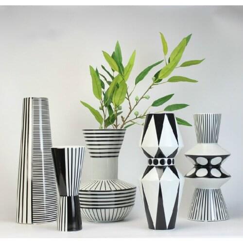 European Black And White Pattern Geometric Ceramic Vase Flower Inserted Simple Modern Home Vase Jewelry Ornaments