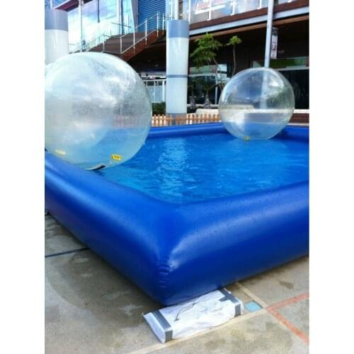 Water ball walking running inside agua bola aqua bubble human hamster ball