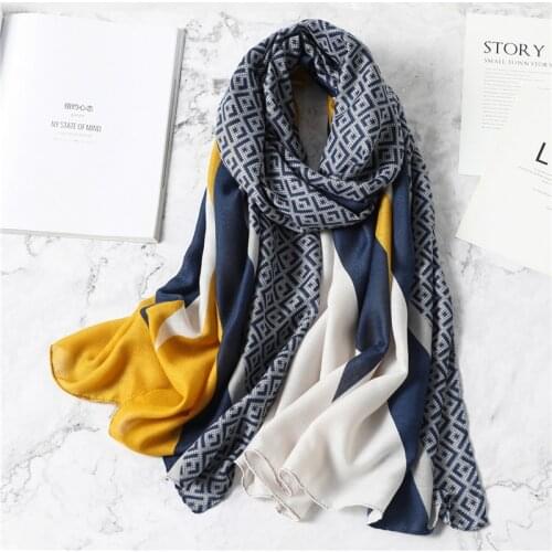Design brand winter women scarf fashion plaid print cotton hijabs scarves for ladies shawls and wraps pashmina 2021 echarpe