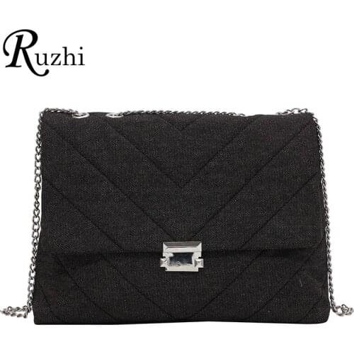 Big Chain Tote Canvas Shoulder Bag Large Capacity Crossbody Bag For Women Designer 2021 New Solid Clutch Womens Bags V-Line