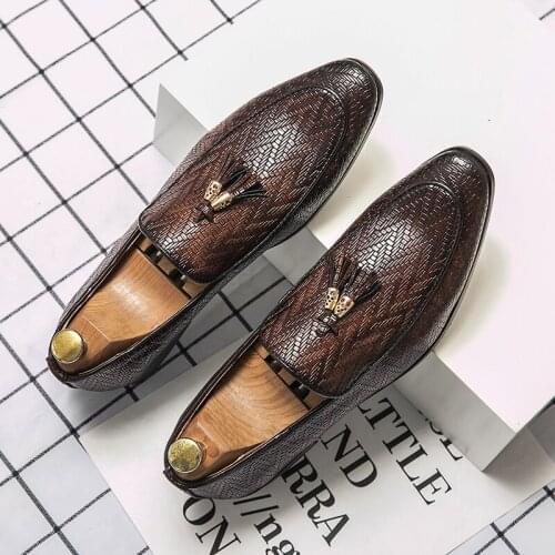 Designer Men Boat Shoes Tassel Vingtage Men Loafers Suede Leather Shoes for Men Casual Male Driving Shoes Moccasin Homme