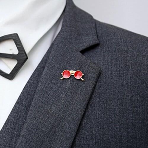 Doreenbeads Fashion Men Brooches Gold Color Round Red Blue Glasses Style Big Size Personality Gift Trendy Accessories,1 Piece