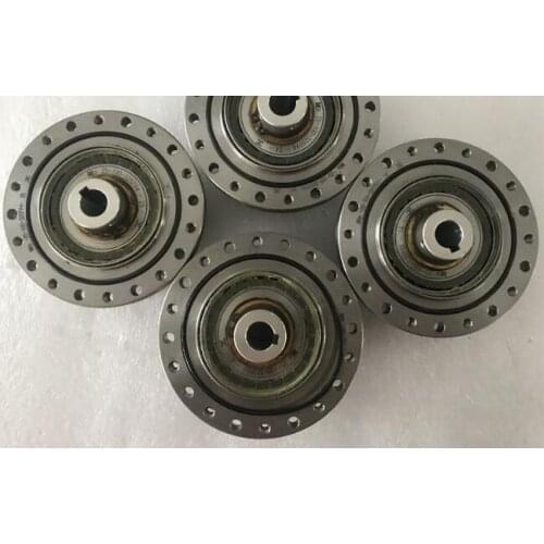 CSF/CSG-25-100 reducer 1: 100 14mm , used in good condition . 80% appearance new , good working , free shipping