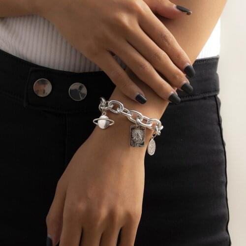 European and American vintage jewelry with embossed goddess portrait pendant Baroque fashion multi-element jewelry for female