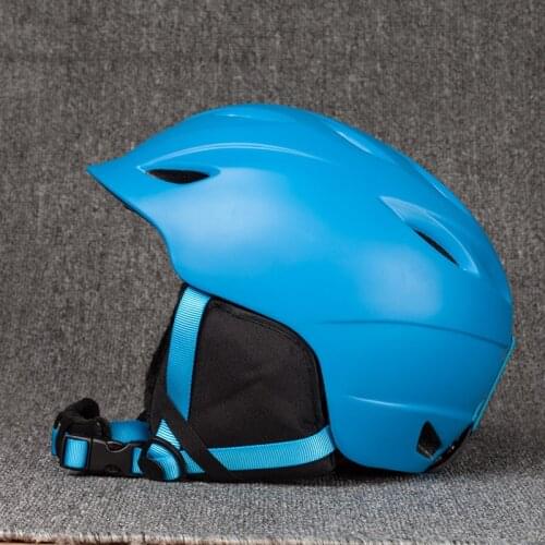 Ski Helmet Earmuff Thickening Outdoor Sports Adult Childrens Helmet Safety Helmet Ultra-Light Genuine