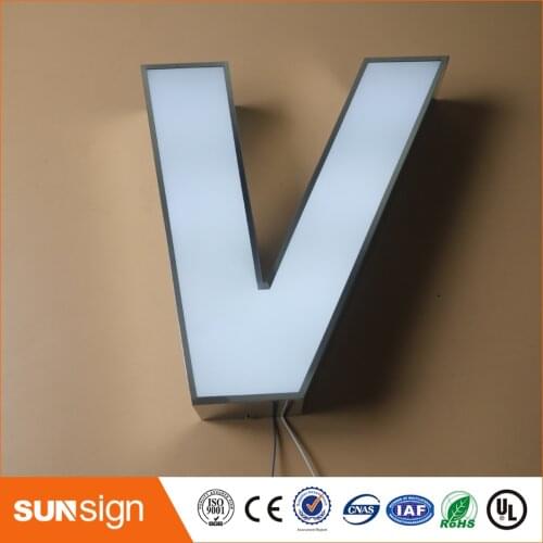 Outdoor led frontlit letter channel sign