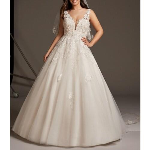 Plus Size A-Line Lace Appliqued Wedding Dresses Light Large Size Champagne Bridal Gowns