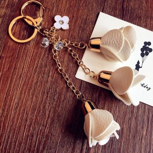 Rose Keychain 2021 Hot Sale Women Creative Characterized Rose Flower Keychain All-Match Luggage Bag Key Pendant Tassel Keychain