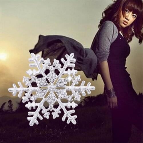 MZC New Vintage Jewelry Bijoux Enfant 2019 Crystal Snowflake Brooches Rhinestone Broaches Christmas Lapel Pin For Women Broches