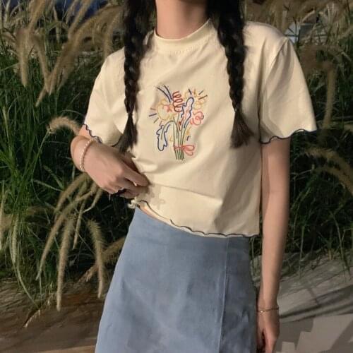 Womens T-shirts Tops Japanese Kawaii Ulzzang Vintage Loose Embroidered Flower Tshirt Female Korean Harajuku Clothes For Women