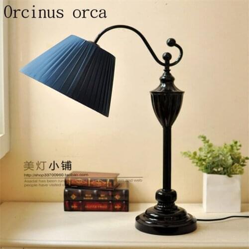 American modern minimalist desk lamp living room room bedroom bedside lamp simple European decorative iron desk lamp