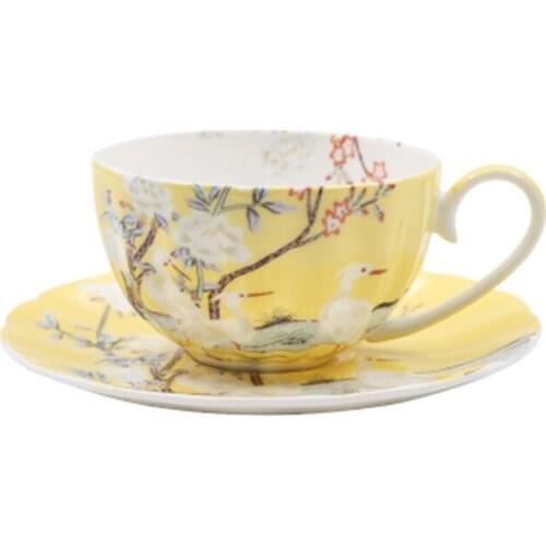 British Style Coffee Cup Set Bone china Luxury Gift Creativity Tea Cups And Coffee cups Saucer Set Beautiful Ceramic Cups