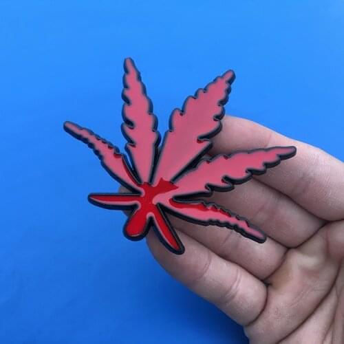 1 PCS 3D metal badge modified maple leaf emblem Car stickers For tail Decoration Car Styling