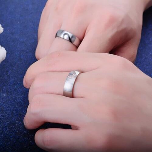 Retro Simple Gold Silver Plated Heart-Shaped Couple Ring Titanium Steel Micro Diamond Set Ring Wedding Engagement Jewelry Gift