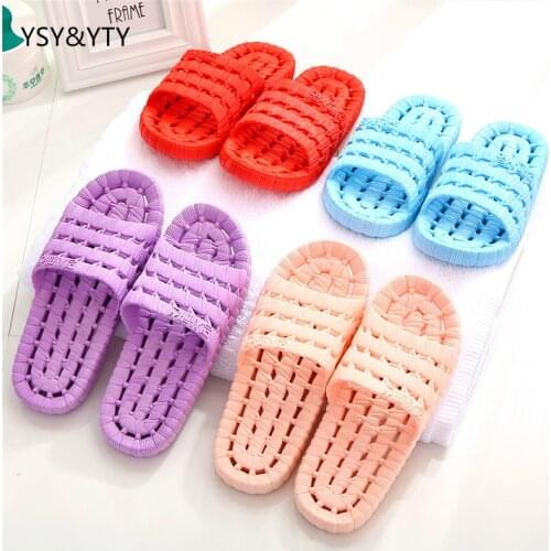 2019 Bathroom slippers men and women summer couple home indoor anti-skid hollow leak water bath plastic floor cooler slippers