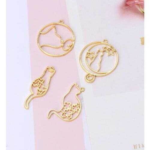 5Pcs Cute Cat Dog Hollow Frames Pendants Bezels Setting Resin Jewelry Making