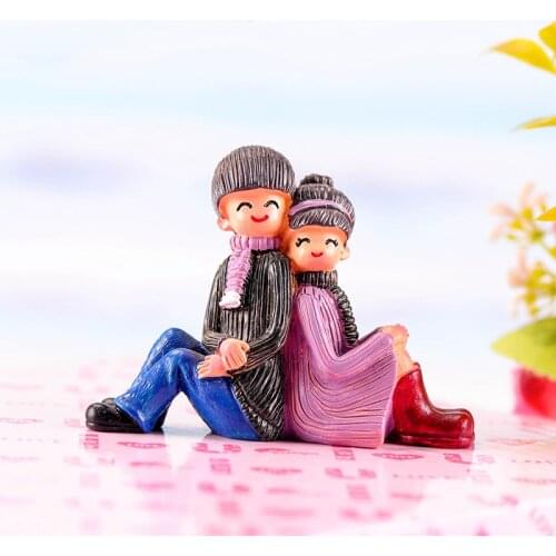 Sweety Lovers Couple Creative Back-To-Back Lovers Couple Resin Ornaments Moss Micro Landscape Home Garden Wedding Decoration